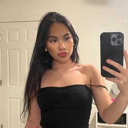 𝓂𝒾𝒶 ɞ˚‧｡⋆ mialoveyy OnlyFans