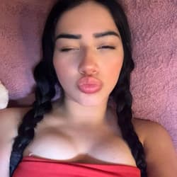 🌸 𝓔𝓼𝓶𝓮𝓵𝓮𝓪𝓱 #1 the cutest on OnlyFans 🌸 esmeleaah OnlyFans