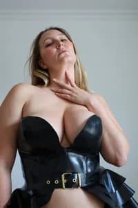 Elly laceandhaze OnlyFans