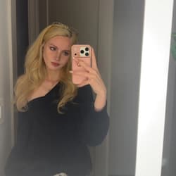 𝓪𝓵𝓲𝓬𝓮 alicee.luv OnlyFans