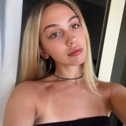 Emma emmauzi OnlyFans