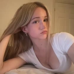 ♡ 𝓜𝓪𝓲 ♡ #1 Cutest Girl Here ☺️🎀 Top C🫦mm😵‍💫ng onlymaii OnlyFans