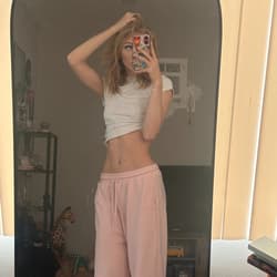𝒸𝒽𝓁𝑜𝑒 𑣲 yourfavchloe OnlyFans