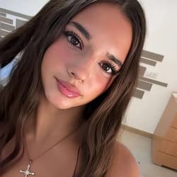 Elia 💙 Best Teen (19) on OF 🔞 Fast Reply 🍒 eliasuu OnlyFans