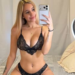 Elena 😇 FREE PAGE 🥰  elenadawson OnlyFans