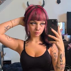 𝕷𝖚𝖈𝖞 𓆩🖤𓆪    yourxkittyuwu OnlyFans