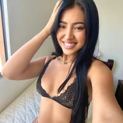 Viviana🖤🇮🇹 Italian beauty in 🇺🇸 vivianavitale OnlyFans