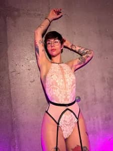 Pola czihuahua OnlyFans